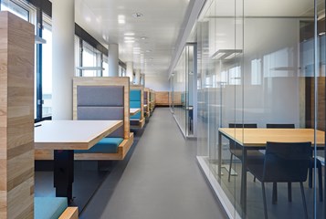 Interieur gebouw H Erasmus