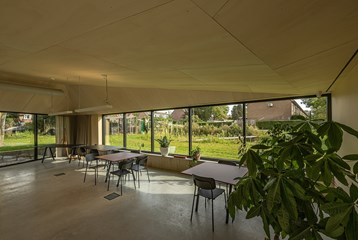 Architectenbureau en woonhuis in oude boerderij