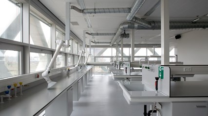 Atlas Building / Laboratory