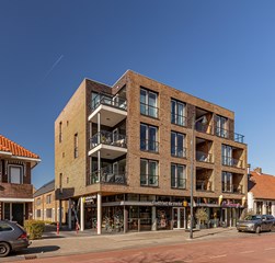 Hooghwerf - 28 grondgebonden woningen, 37 appartementen en 2 winkels